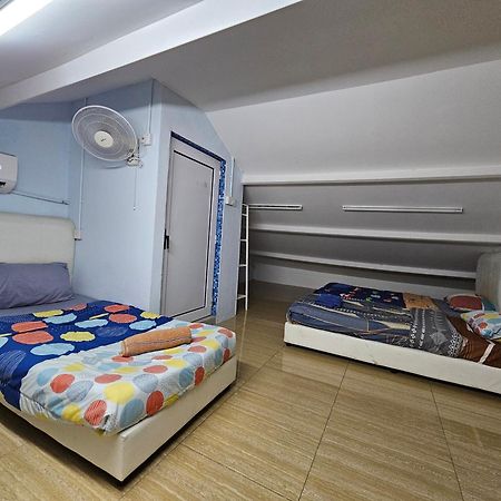 Color Mixed Home Hostel จอร์จทาวน์ ภายนอก รูปภาพ