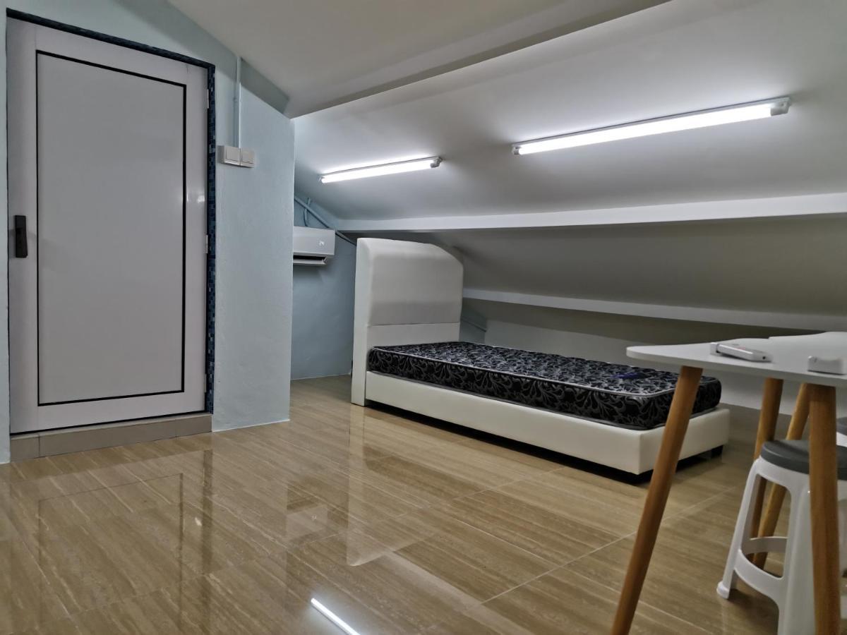 Color Mixed Home Hostel จอร์จทาวน์ ภายนอก รูปภาพ
