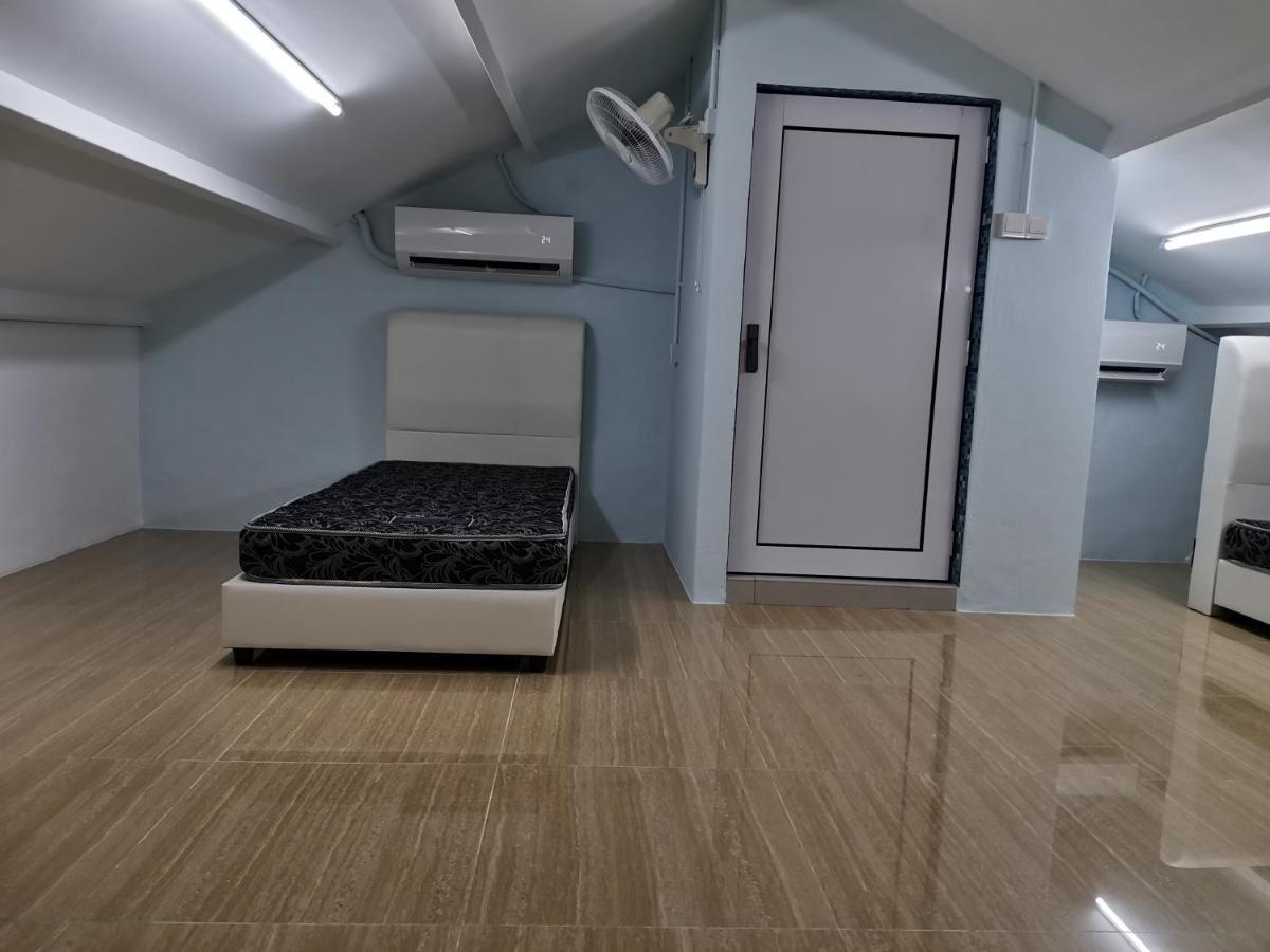 Color Mixed Home Hostel จอร์จทาวน์ ภายนอก รูปภาพ