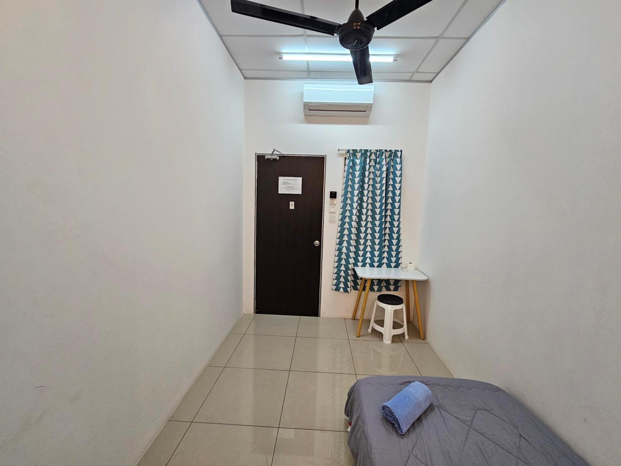 Color Mixed Home Hostel จอร์จทาวน์ ภายนอก รูปภาพ