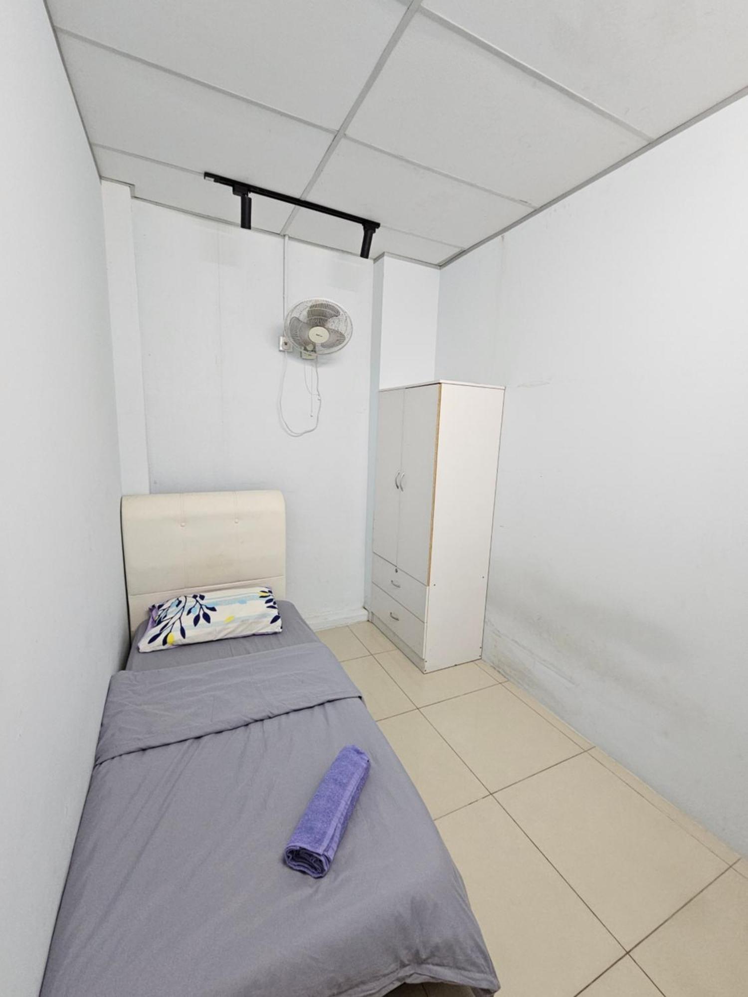 Color Mixed Home Hostel จอร์จทาวน์ ภายนอก รูปภาพ