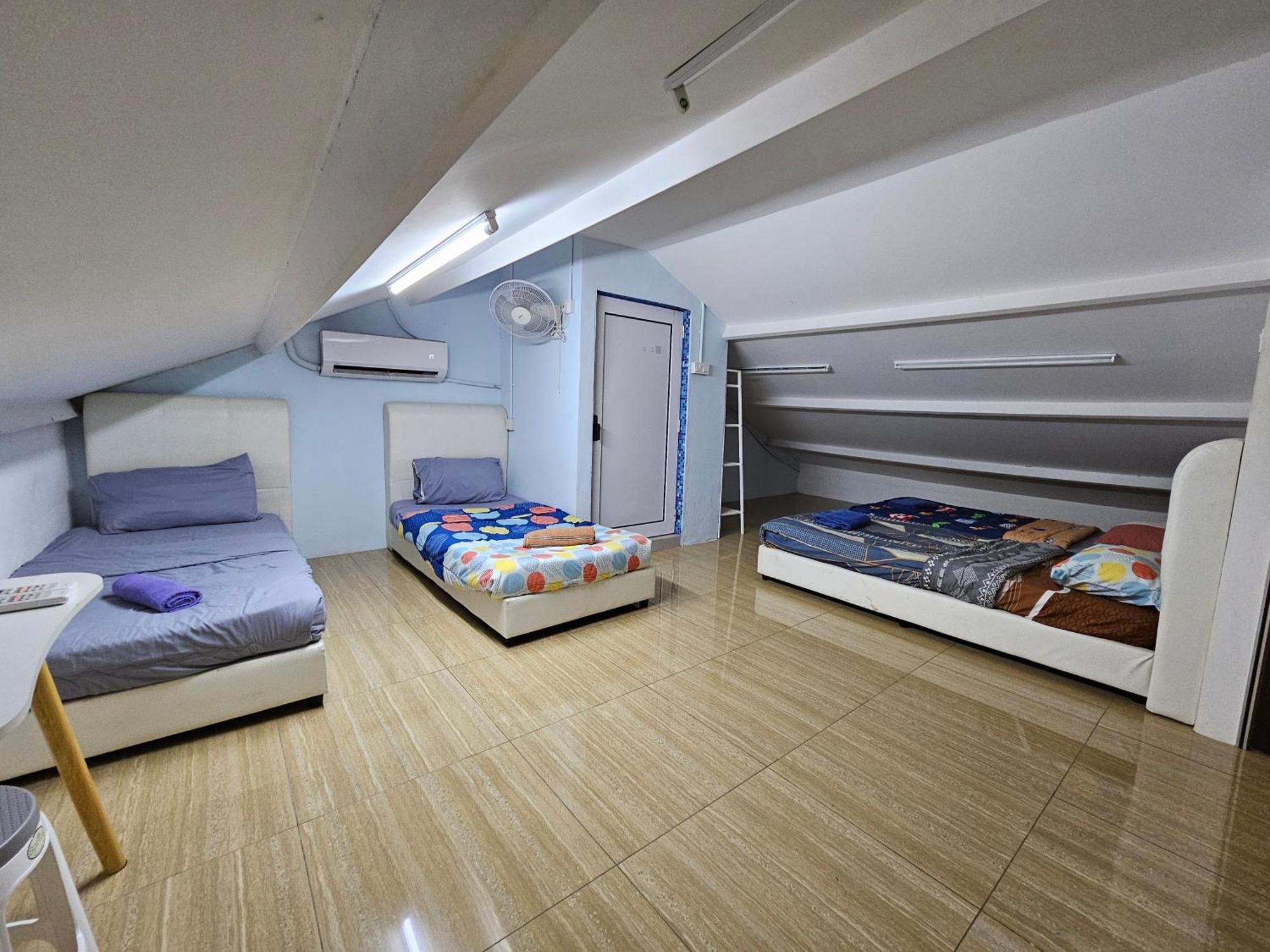 Color Mixed Home Hostel จอร์จทาวน์ ภายนอก รูปภาพ