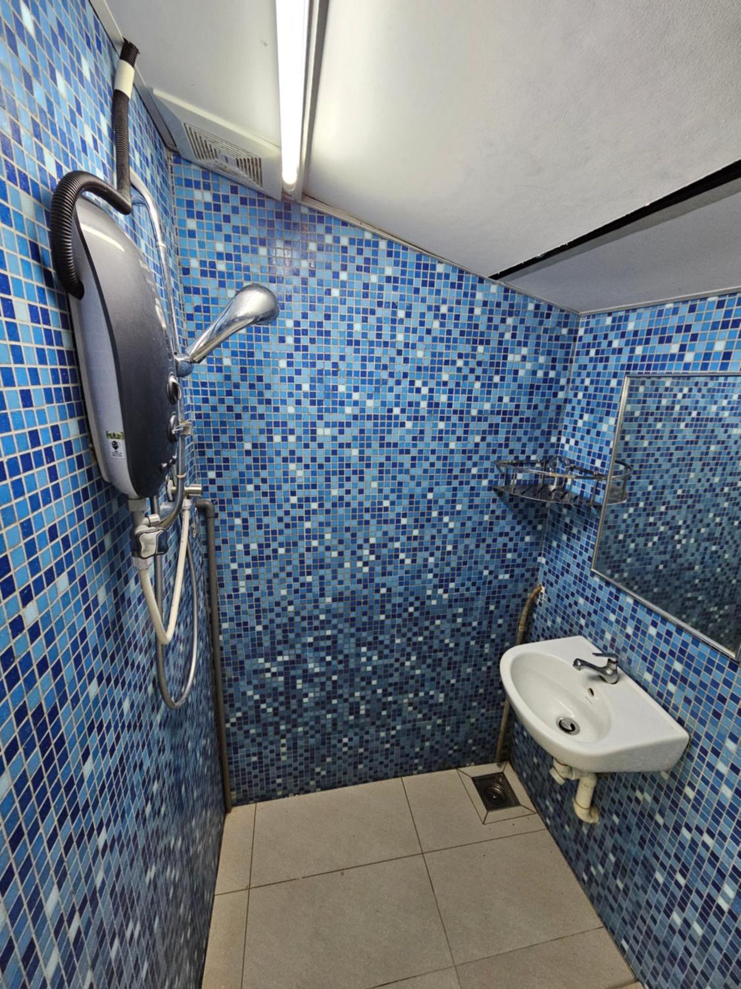 Color Mixed Home Hostel จอร์จทาวน์ ภายนอก รูปภาพ