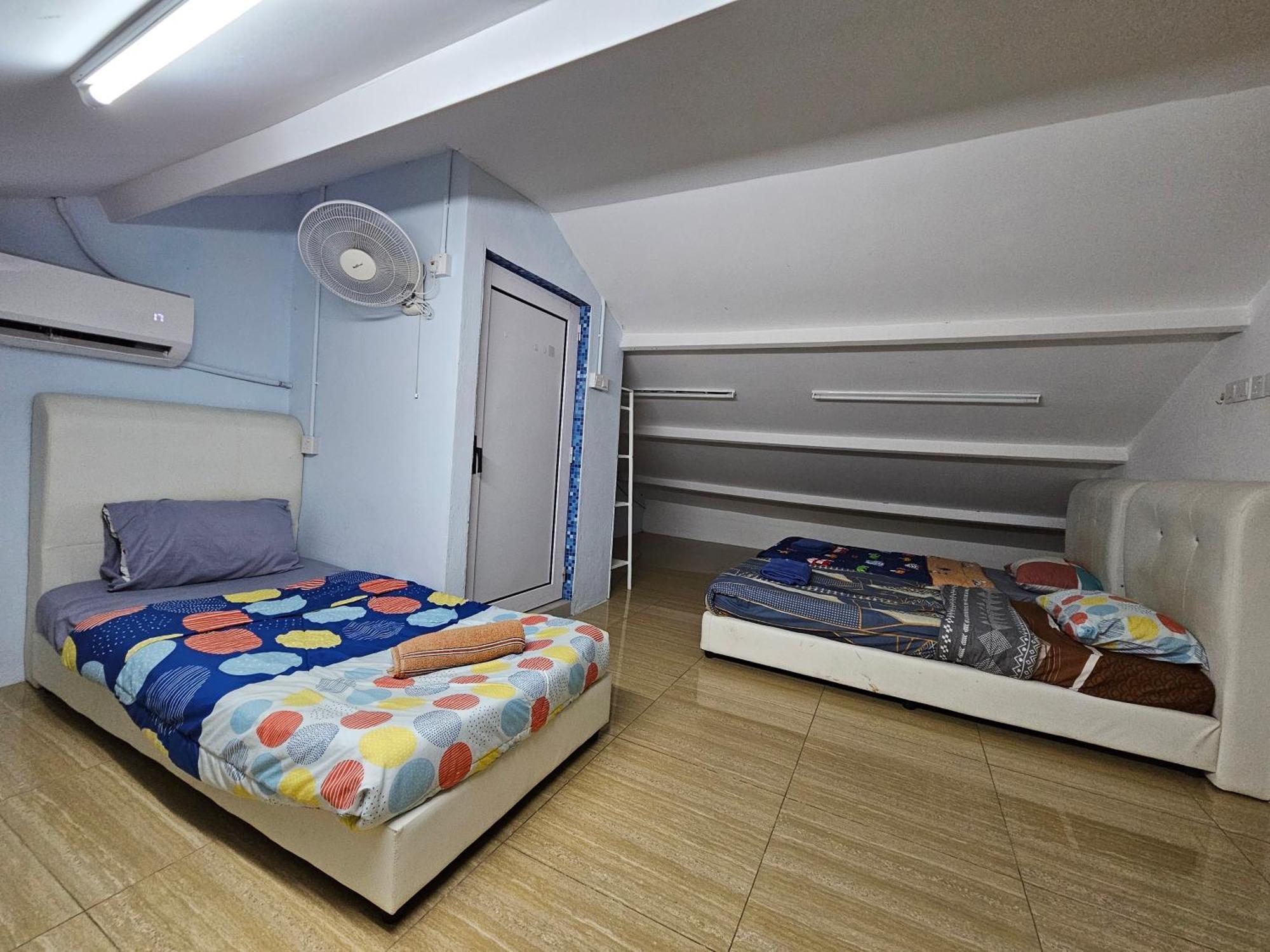 Color Mixed Home Hostel จอร์จทาวน์ ภายนอก รูปภาพ
