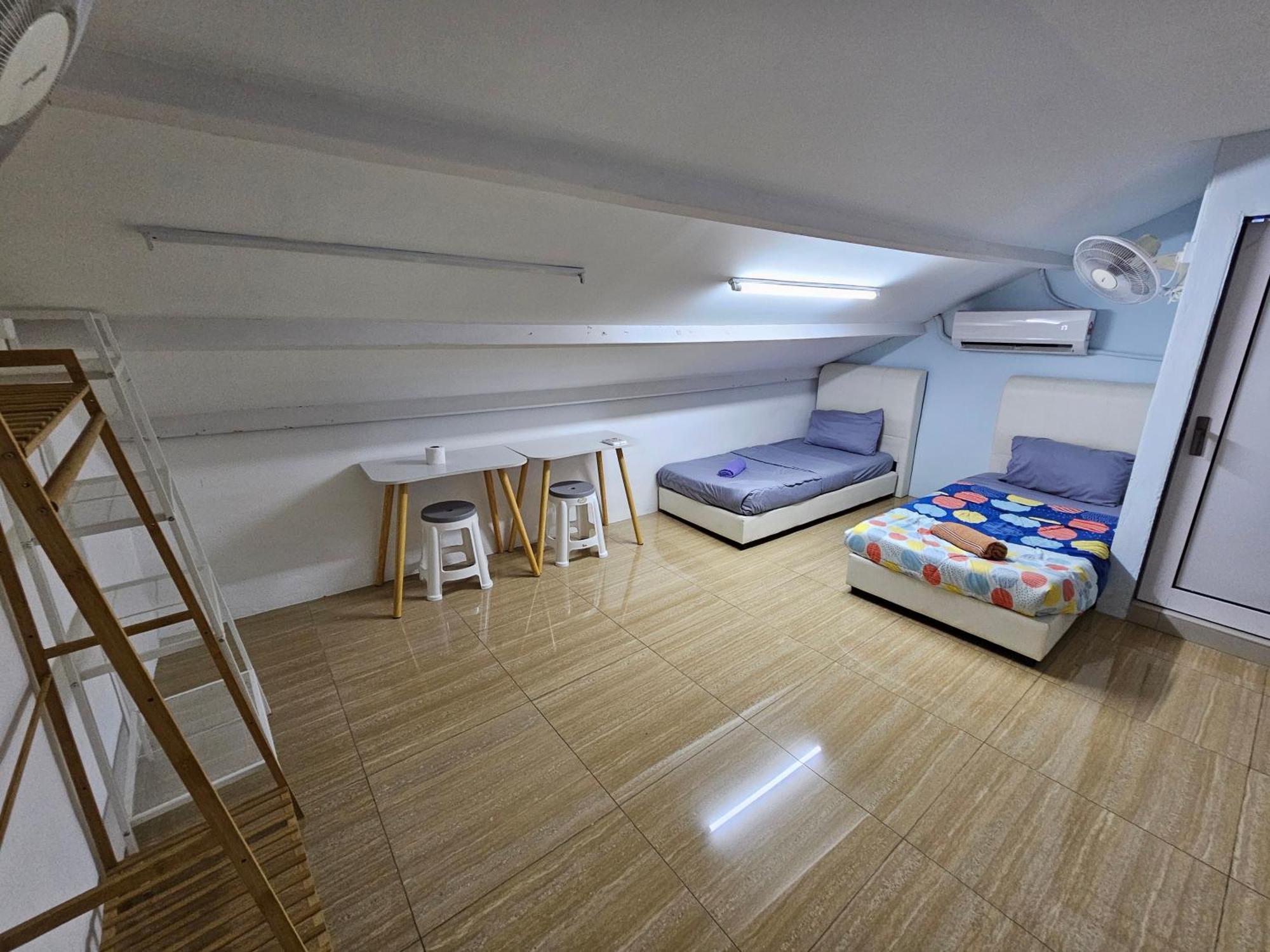 Color Mixed Home Hostel จอร์จทาวน์ ภายนอก รูปภาพ
