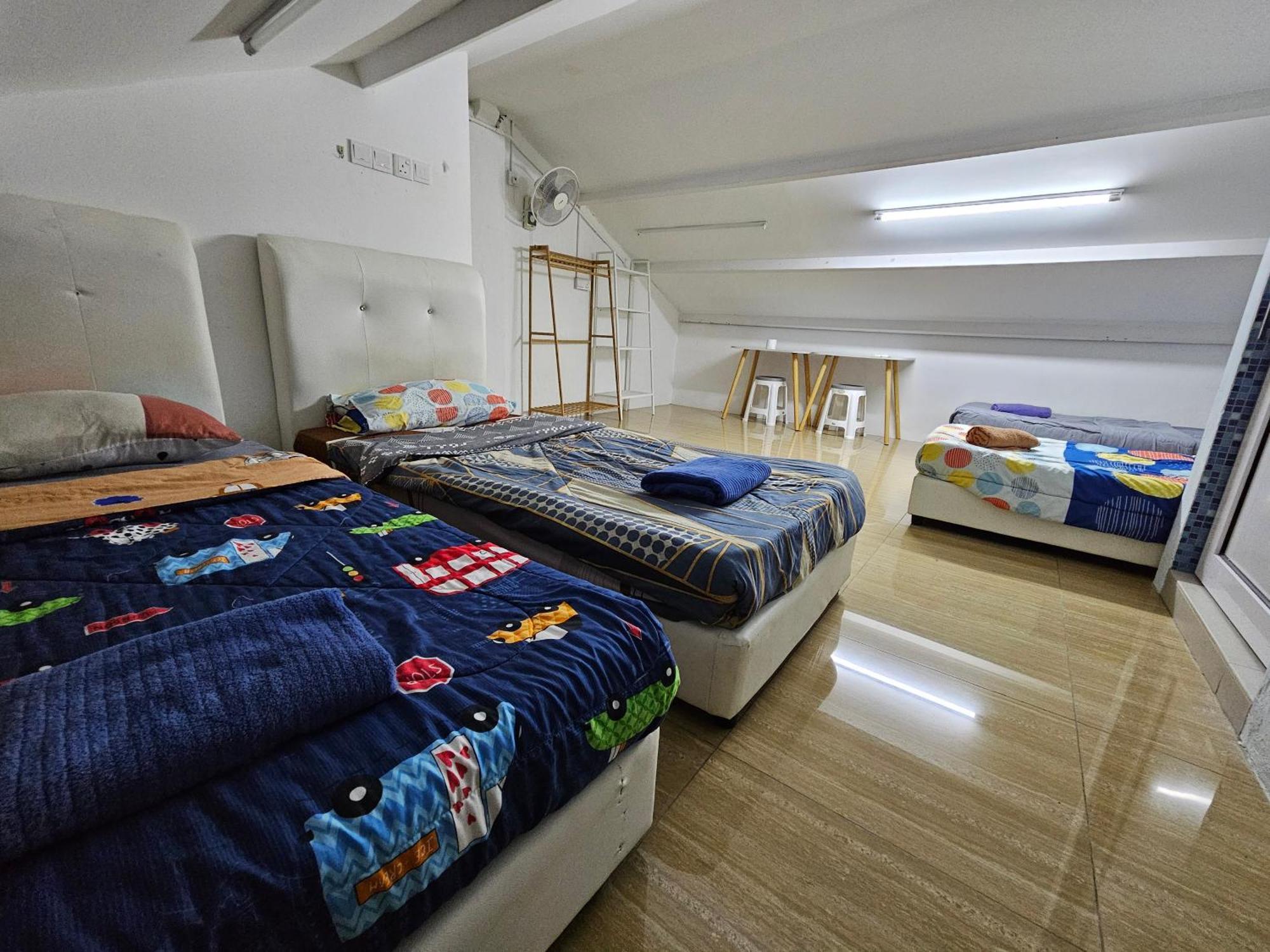 Color Mixed Home Hostel จอร์จทาวน์ ภายนอก รูปภาพ