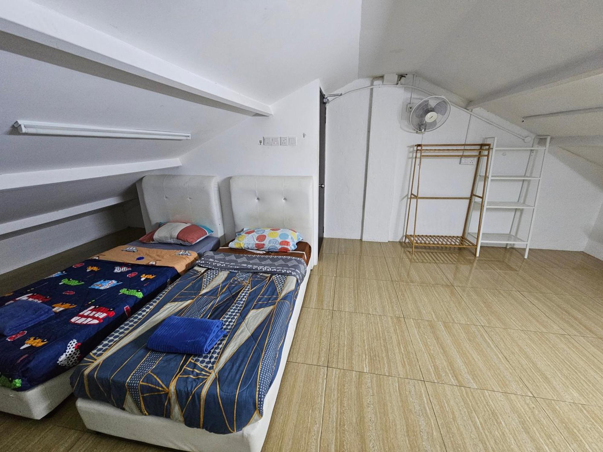 Color Mixed Home Hostel จอร์จทาวน์ ภายนอก รูปภาพ